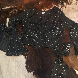 Renvy tie around top